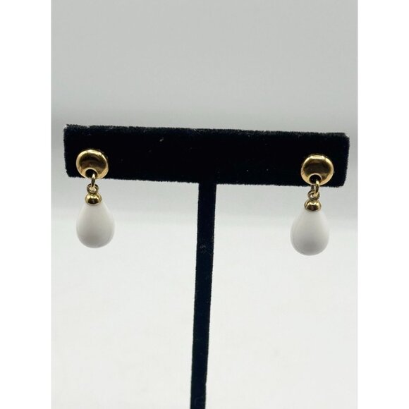 Vintage white bead dangle drop earrings - Picture 4 of 6